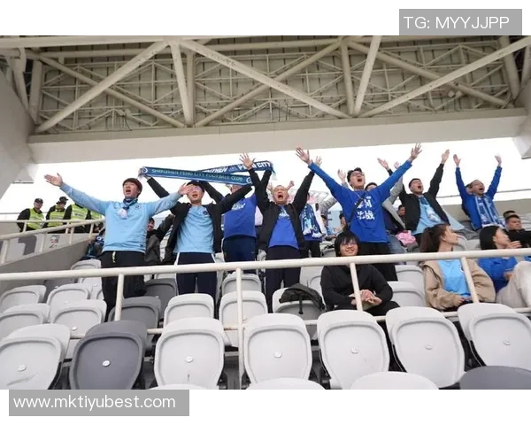 致敬远征球迷的坚持与热情感谢所有支持我们的球迷朋友们